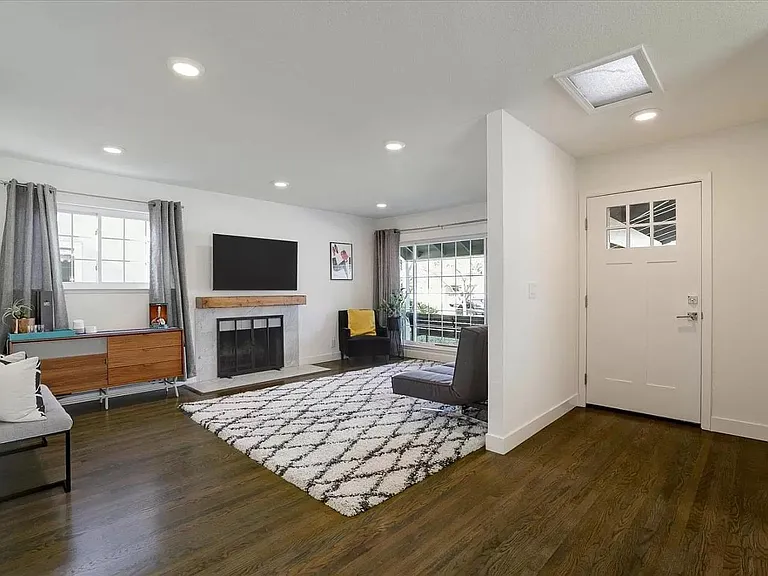 170 Venado Way — Photo 3