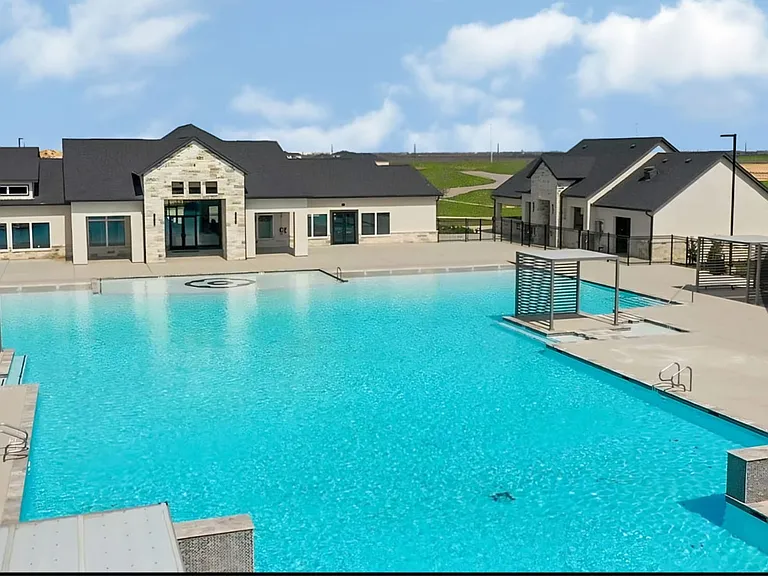 Pool Tamarron West