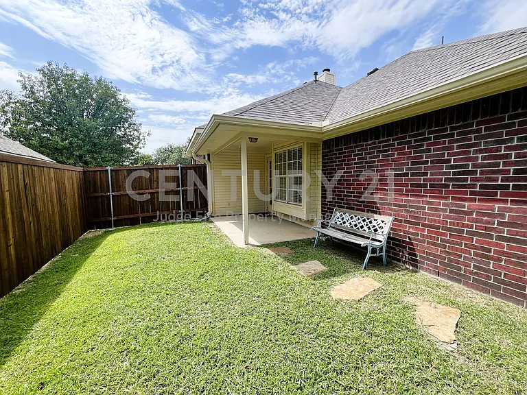 7800 Lancelot Rd — Photo 26