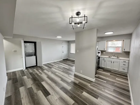 7853 Big Bend Blvd APT 6, Saint Louis, MO 63119