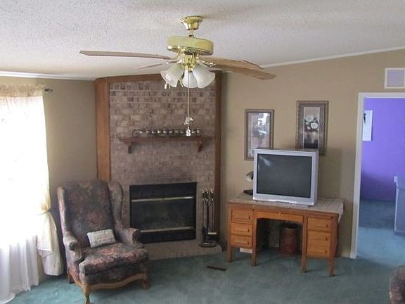 5th image of 3910 Brook Hollow Dr