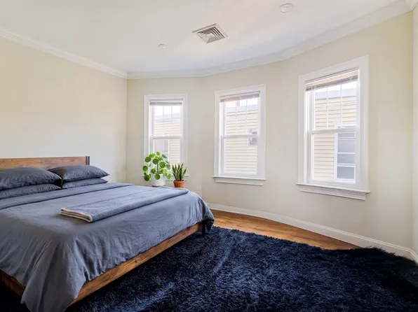 17 Kenneson Rd, Somerville, MA 02145