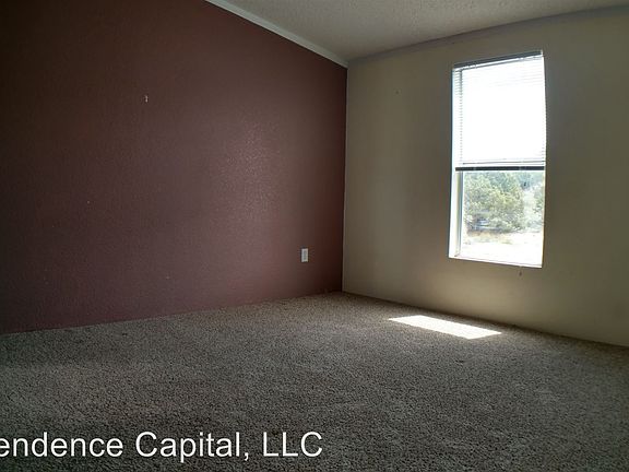 3rd image of 5001 Bellflower Cir