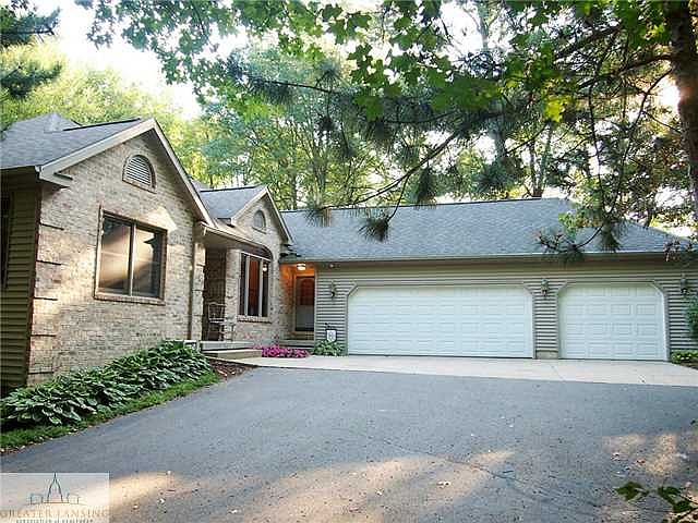 1st image of 1530 Carol Ln
