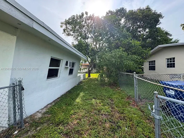 18331 NW 2nd Ct — Photo 23