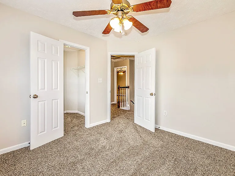 519 Abbottswood Dr — Photo 12