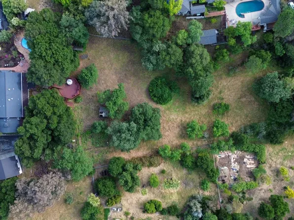 18627 Ambleside Dr, Saratoga, CA 95070