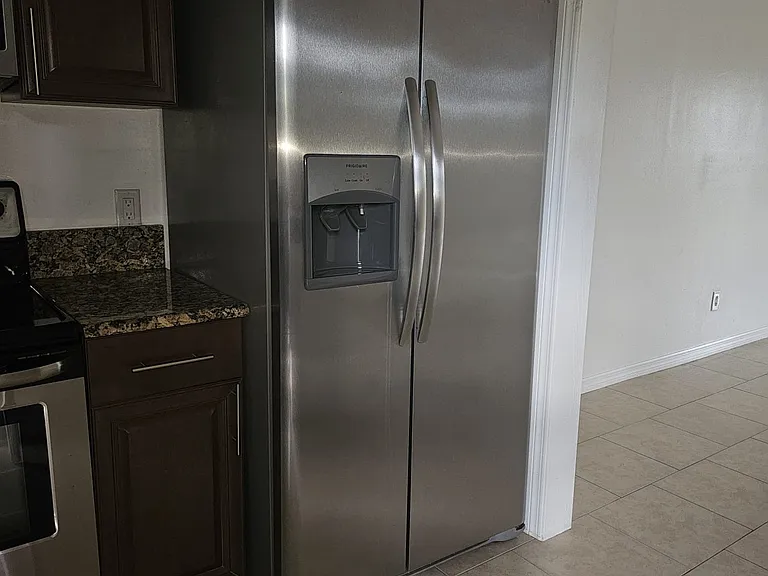 2822 Somerset Park Dr #201 — Photo 4