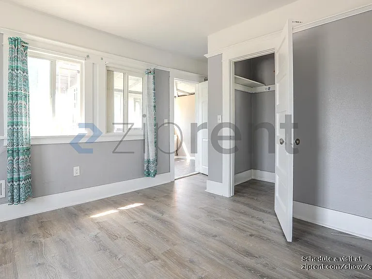 5001 S Budlong Ave — Photo 39