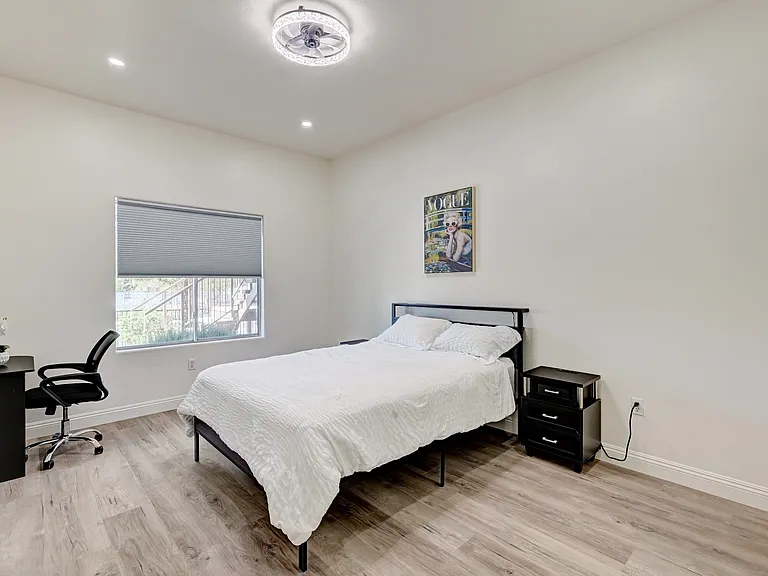 2305 W Horizon Ridge Pkwy #1512 — Photo 13