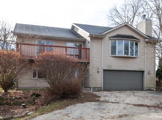 W215N5419 Adamdale Dr, Menomonee Falls, WI 53051