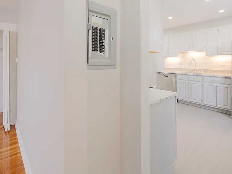 259 Calvary St #1 — Photo 19