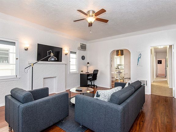 Living Room (3)
