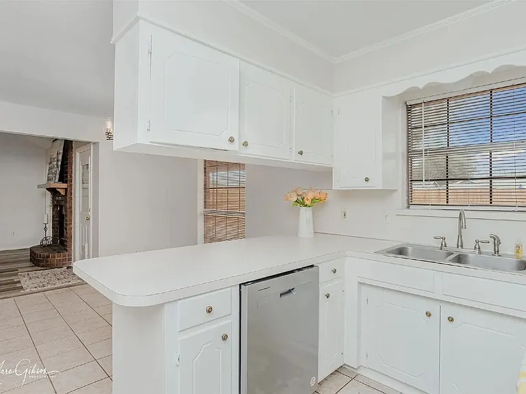 2211 General York Cir — Photo 5