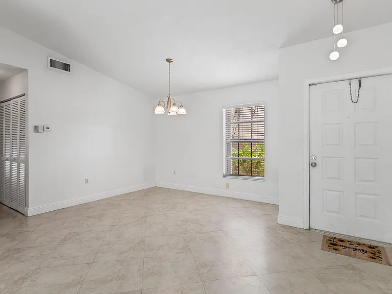 13945 Langley Pl — Photo 25