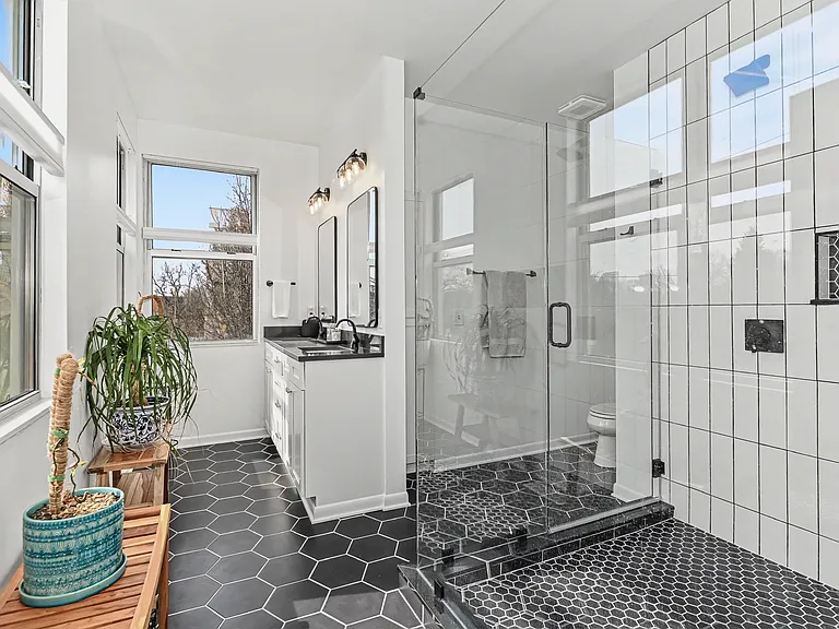 2175 N Riverboat Rd — Photo 29