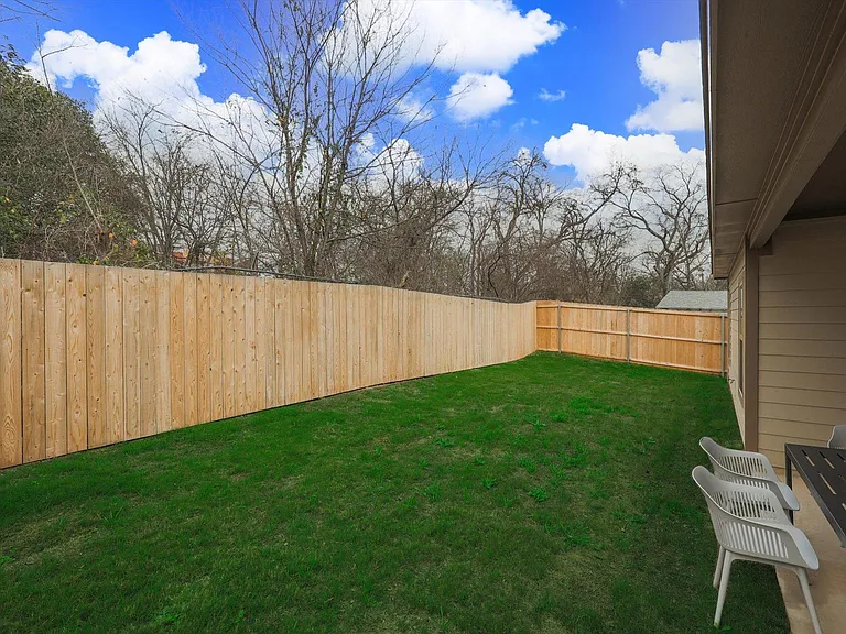 1525 Doyle Ave — Photo 35