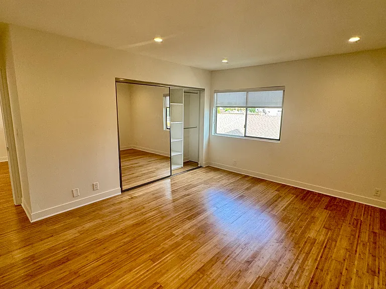 1628 S Bundy Dr #208 — Photo 11