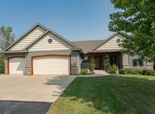 5507 Cambridge Hill Rd SE, Rochester, MN 55904