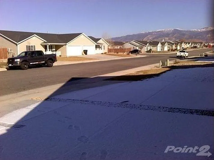 Street view easterly, toward Cedar City Center
