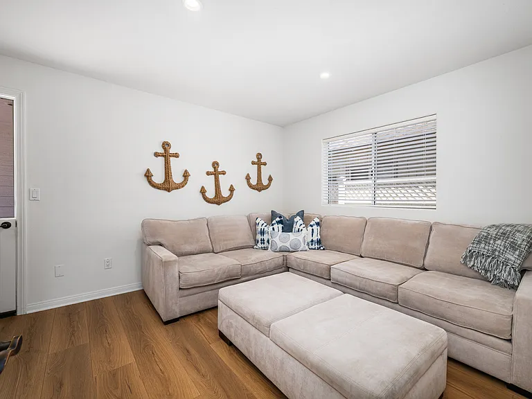 117 Marine Ave #A — Photo 24