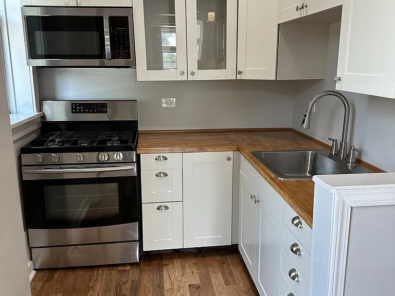 271 Douglas Ave #1 — Photo 6