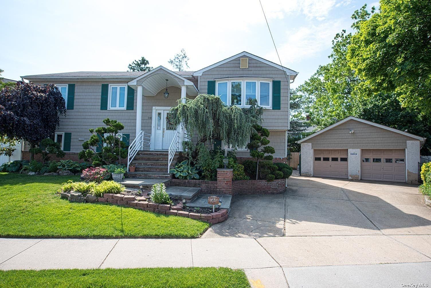 346 Newton, Westbury, NY 11590 Zillow