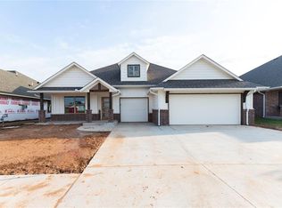 9313 NW 118th St, Yukon, OK 73099