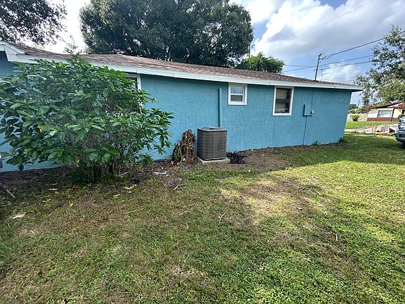3rd image of 1103 Ave G