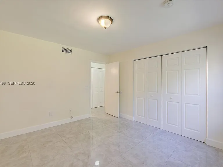 20160 NE 3rd Ct #3 — Photo 15