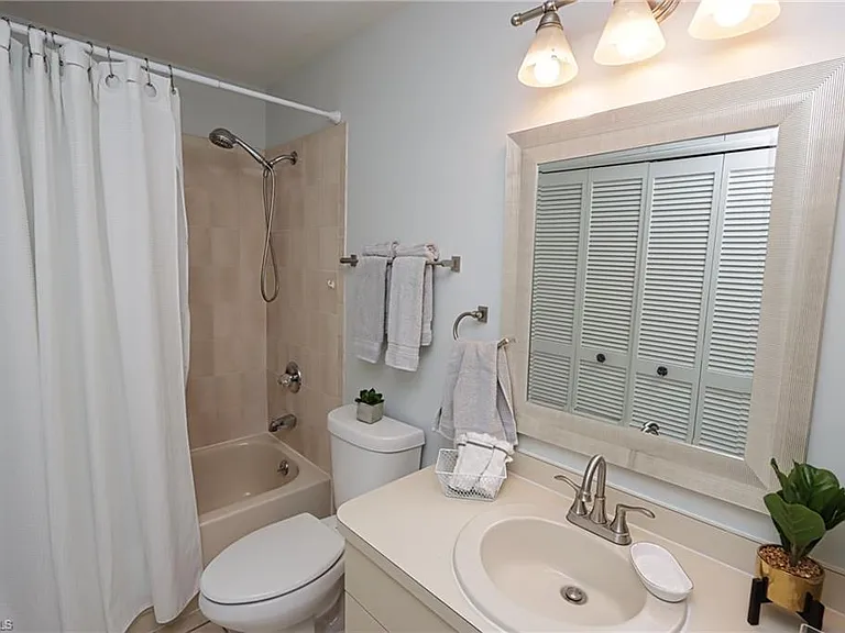 10805 Queen Anne Ln #203 — Photo 17