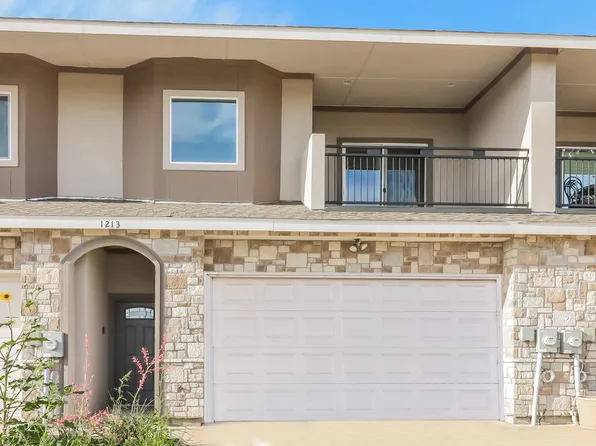 1213 Summerset Ln, Burleson, TX 76028