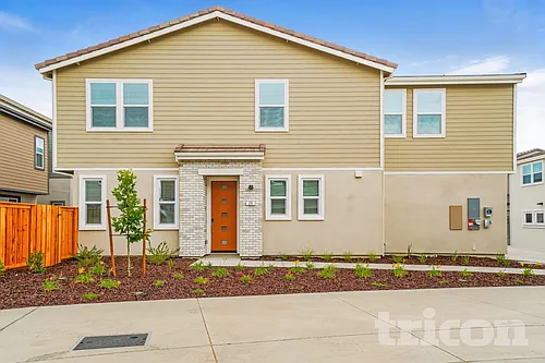 29 Adella Pl Photo 1