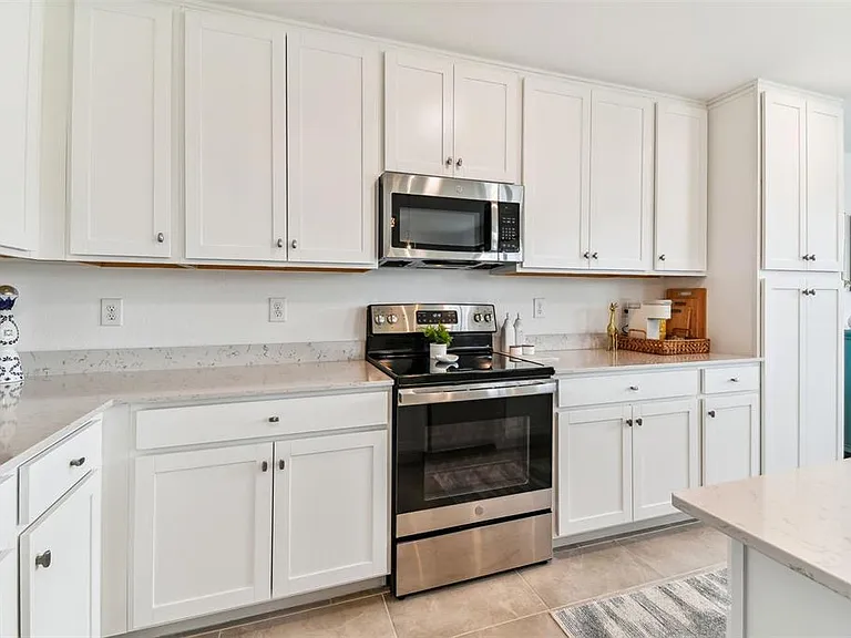18114 Gawthrop Dr #106 — Photo 11