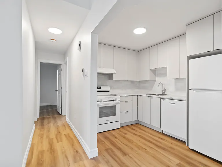 7 Brookdale Ct #705 — Photo 15