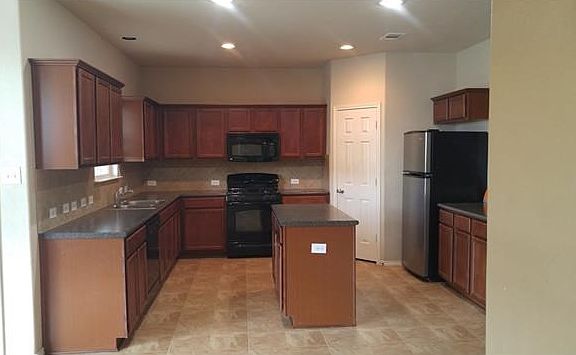 2nd image of 307 Grutsch Dr