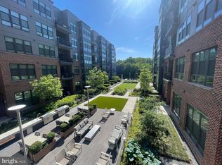 1761 Old Meadow Rd #102, McLean, VA 22101