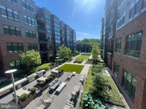 1761 Old Meadow Rd #102, McLean, VA 22101