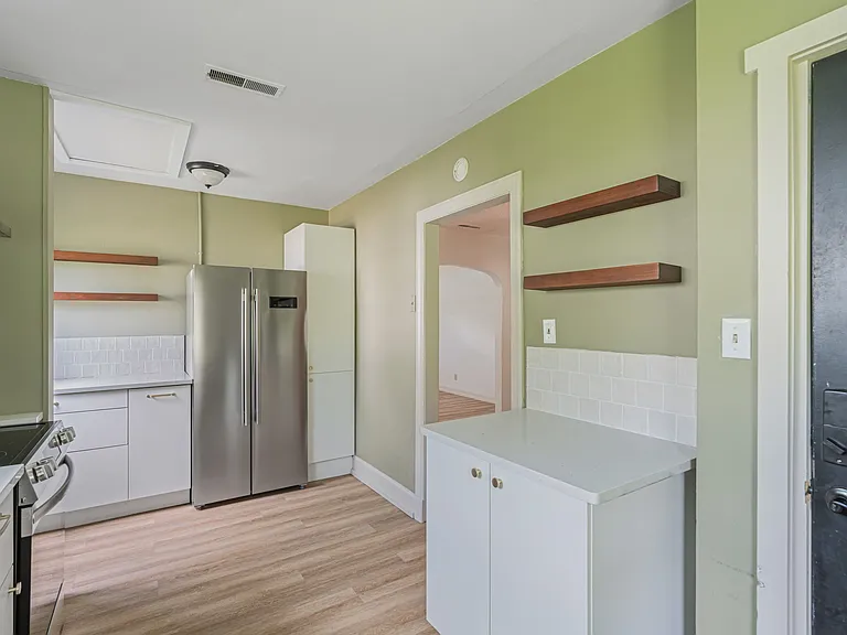 2531 Keystone Ave — Photo 6