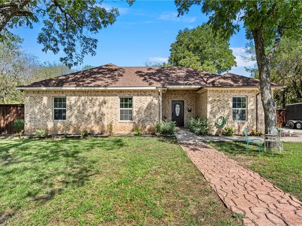 913 E Elm St, Hillsboro, TX 76645