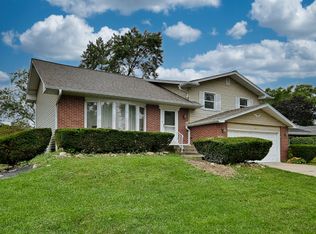 208 Sumac Ln, Schaumburg, IL 60193