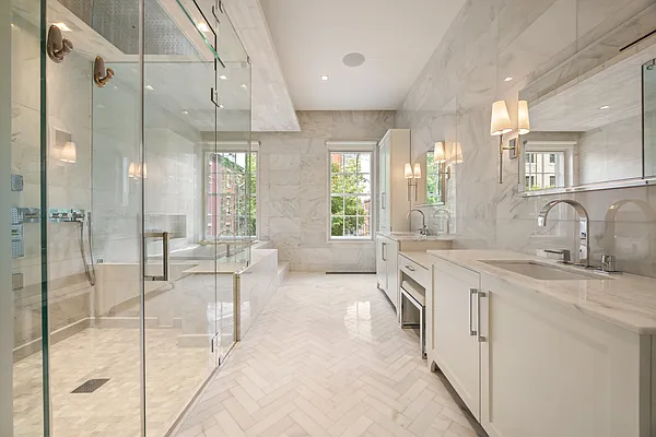 Sold by Compass | media 22