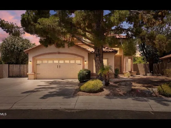 5993 W Aurora Dr, Glendale, AZ 85308