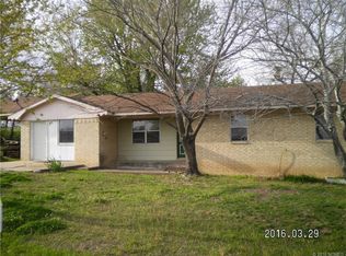 222 4th St, Stuart, OK 74570