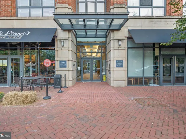 520 John Carlyle St Unit 331, Alexandria, VA 22314