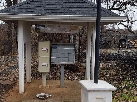 3rd image of 438 Plantation Dr