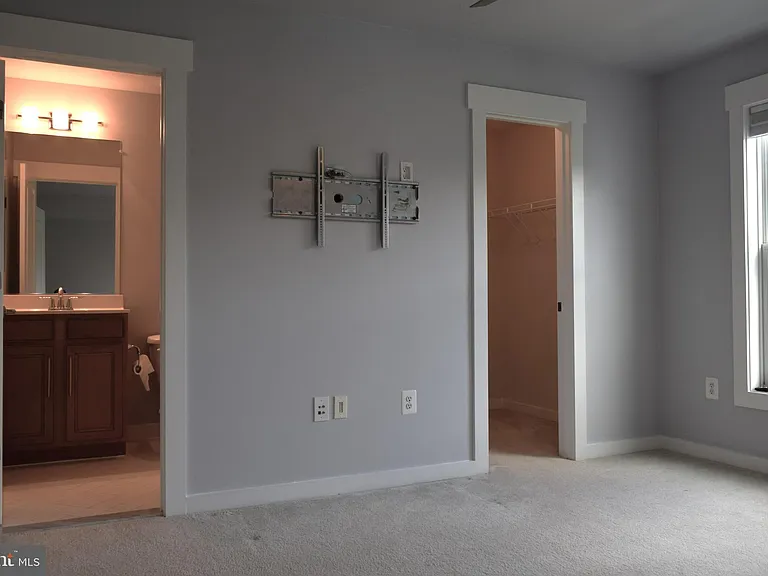 22447 Verde Gate Ter — Photo 30
