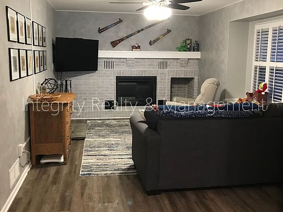 5th image of 1222 W Kettle Ave