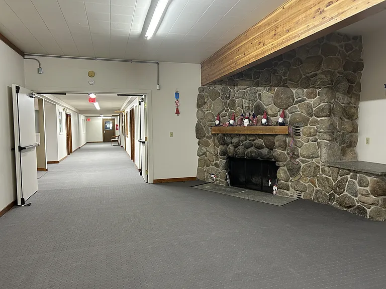 219 E Pine St #104 — Photo 5