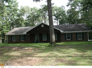 705 Silver Falls Rd, Cleveland, GA 30528